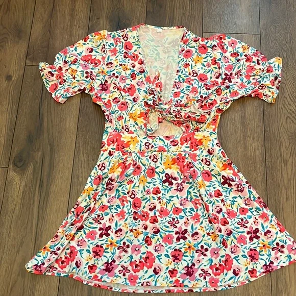 SHEIN | Dresses | Shein Dress Floral Mini Dress With Center Cut Out | Poshmark SHEIN | Dresses | Shein Dress Floral Mini Dress With Center Cut Out | Poshmark